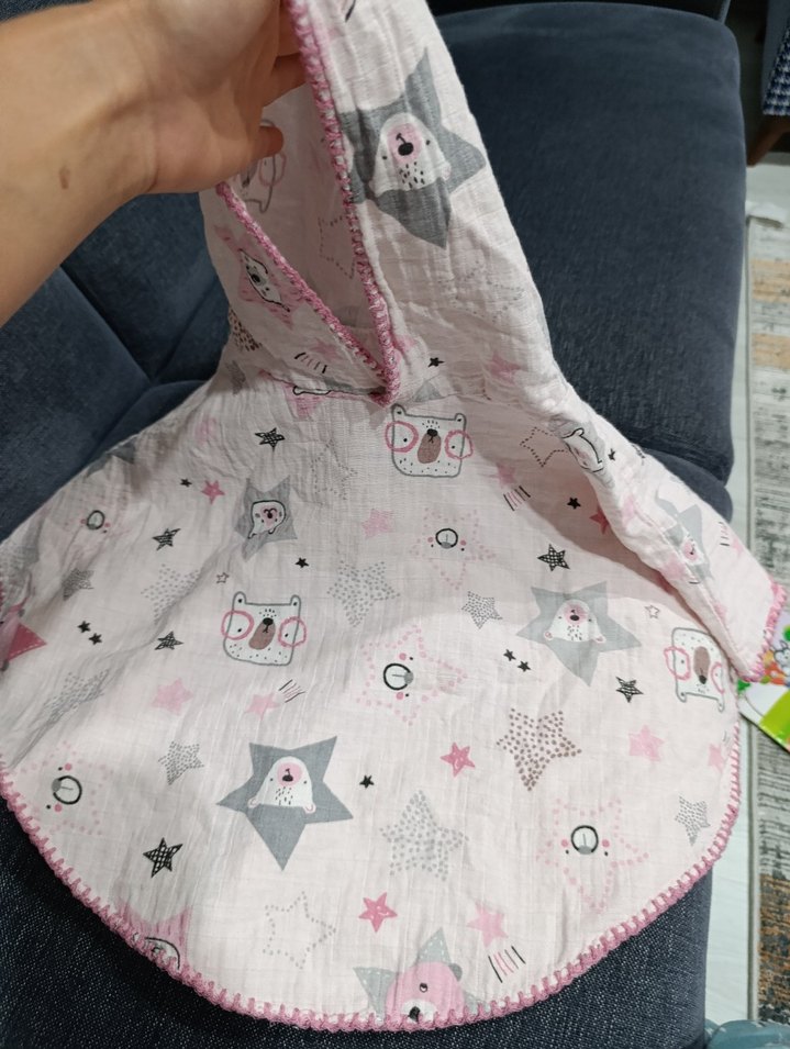 Kapüşonlu Pembe Kız Çocuk Panço - Görsel 3