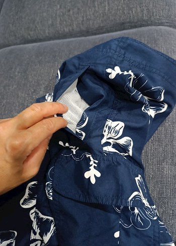 Düğmeli Mavi Çiçek Desenli Erkek Mayo Şortu - Görsel 4