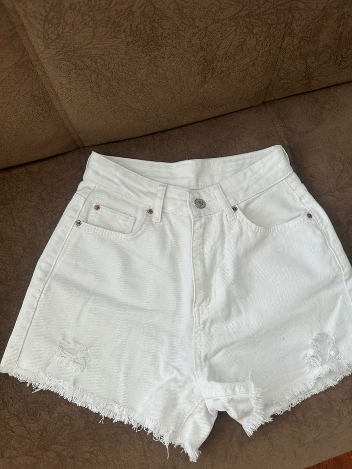 Beyaz Pamuklu Kadın Mini Kot Şort - Görsel 2