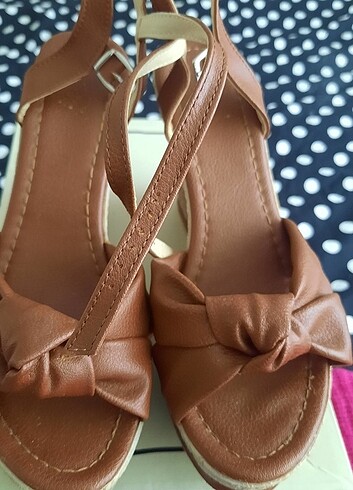 Dolgu topuk  ayakkabi - Görsel 2