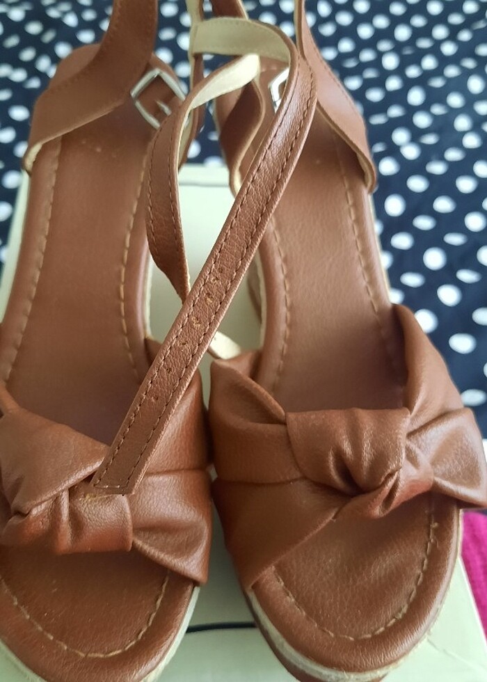 Dolgu topuk  ayakkabi - Görsel 2