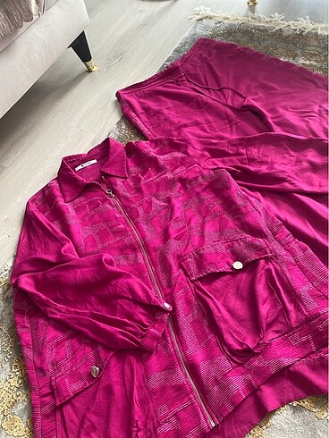 xl Beden pembe Renk Ghisa takım #invee #ghisa #venöve #setrms #kayra