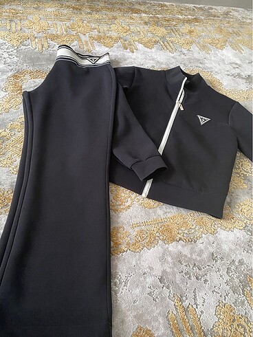 Guess Orjinal eşofman takımı
