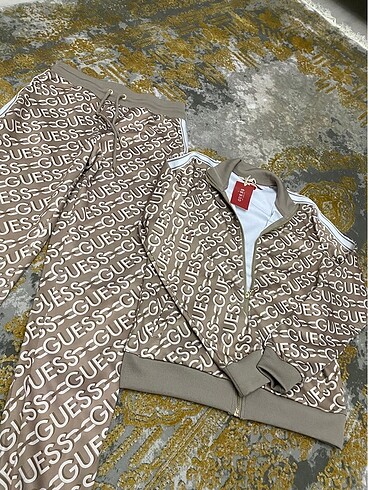 xs Beden Guess Orjinal eşofman takımı