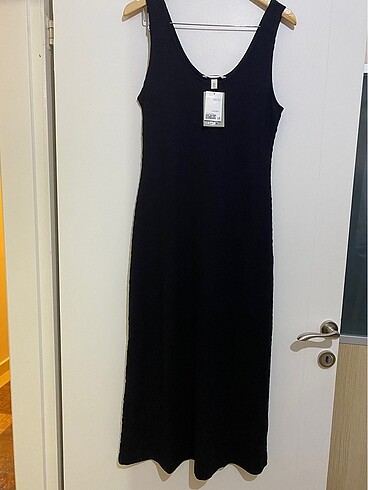 H&m siyah midi elbise