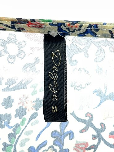 m Beden çeşitli Renk PreLoved Bluz %70 İndirimli.
