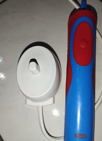 Braun Şarjlı diş fırçası