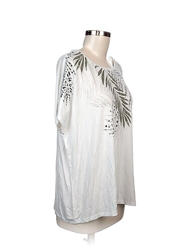 LC Waikiki LC Waikiki T-shirt %70 İndirimli.