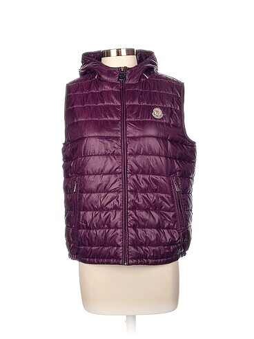 Moncler Yelek %70 İndirimli.