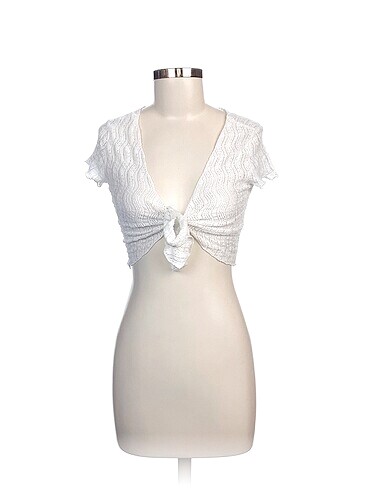 Stradivarius Bluz %70 İndirimli.