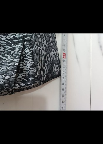 Gri Yılan Desenli mini etek - Görsel 3