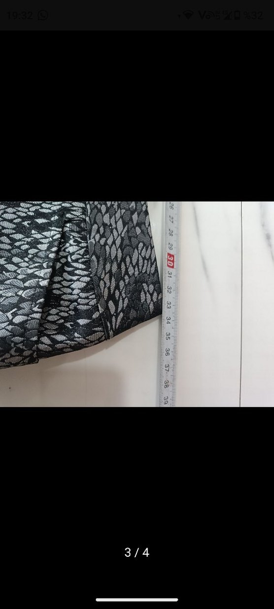 Gri Yılan Desenli mini etek - Görsel 3