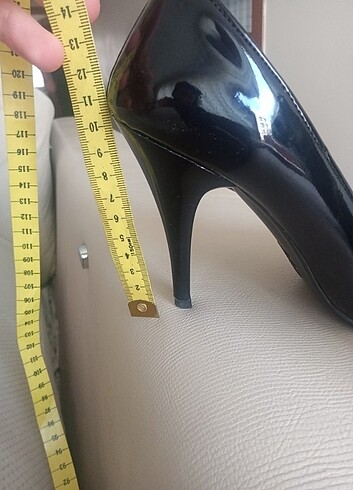 Siyah rugan topuklu ayakkabı  - Görsel 5
