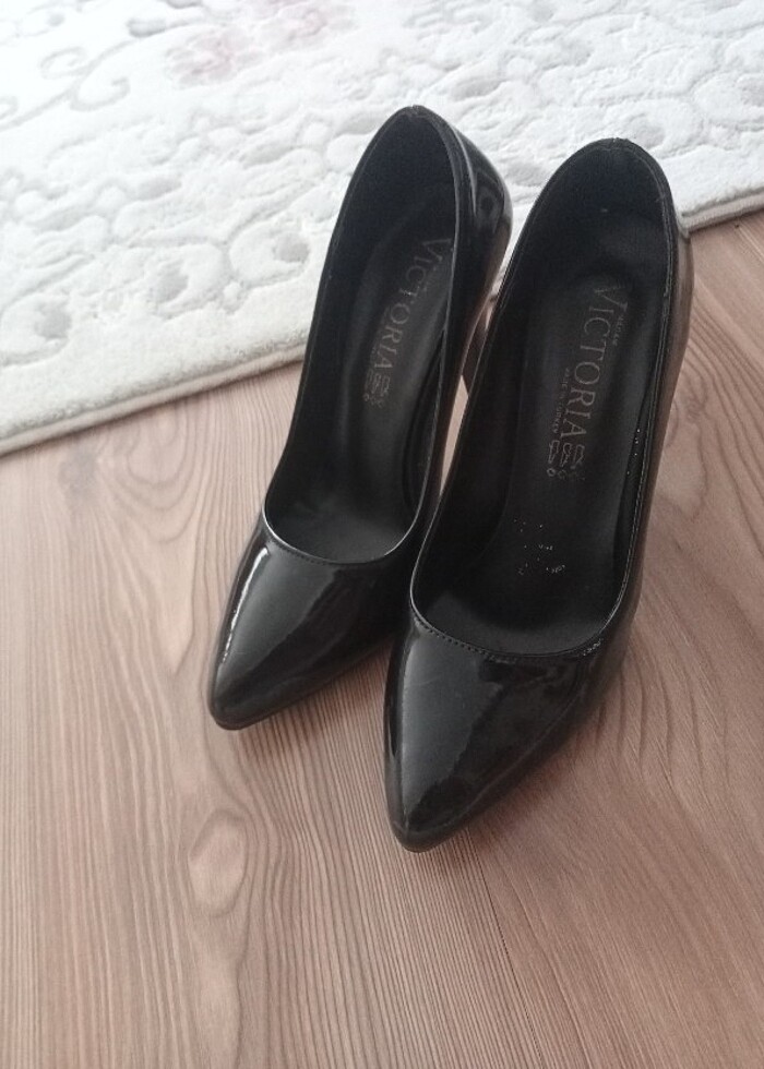 Siyah rugan topuklu ayakkabı  - Görsel 4