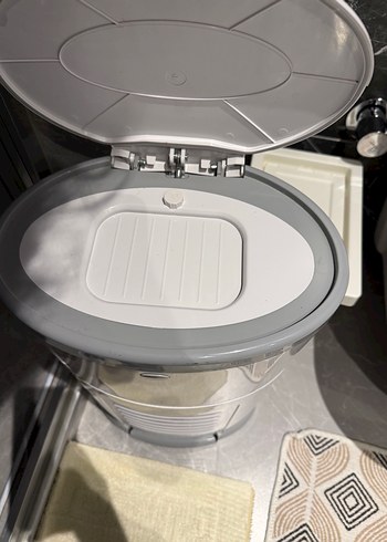 Korbel çöp kutusu
Bebek Bezi Çöp Kutusu, Pedallı Kapaklı - Görsel 3