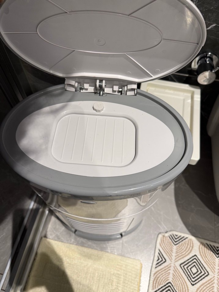 Korbel çöp kutusu
Bebek Bezi Çöp Kutusu, Pedallı Kapaklı - Görsel 3