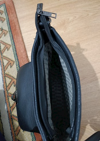 Siyah Deri Tokalı Kadın Çantası - Görsel 3