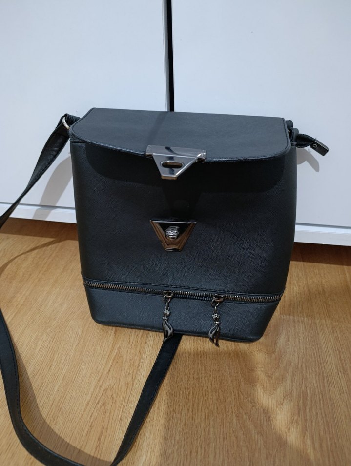 Siyah Deri Tokalı Kadın Çantası - Görsel 2