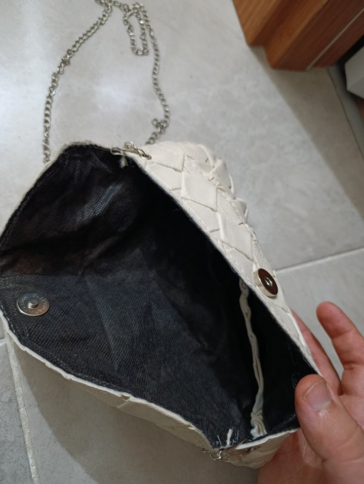 Bej Zincir Detaylı Deri Kadın Çanta - Görsel 2