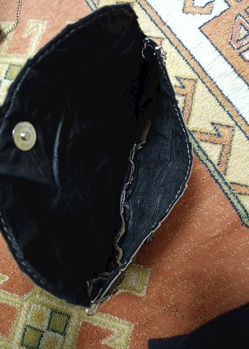 Zincir Detaylı Bej Deri Kadın Çanta - Görsel 3