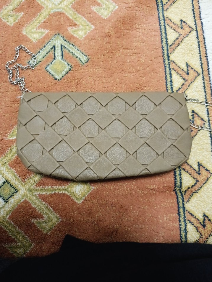 Zincir Detaylı Bej Deri Kadın Çanta - Görsel 2