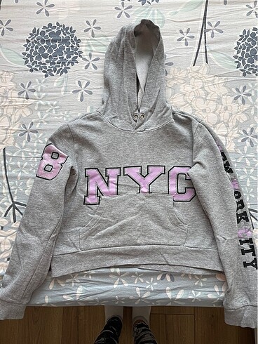 H&M sweat