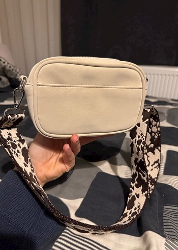 Pull&bear Deri Zebra Desenli Beyaz kol Çantası - Görsel 4