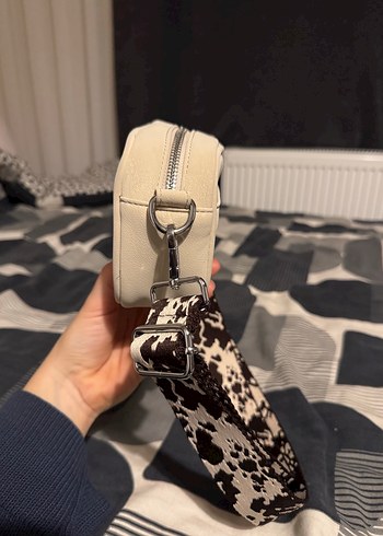 Pull&bear Deri Zebra Desenli Beyaz kol Çantası - Görsel 5