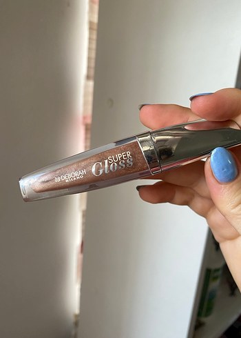 Deborah Milano Super Gloss Parlatıcı Ruj
