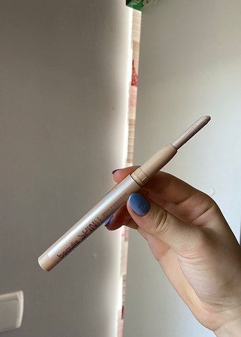 Diğer Bej Pastel Göz Kalemi