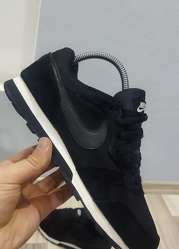 39 Beden Nike md runner 2
