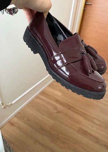 Bordo Deri Püsküllü Kadın Klasik Ayakkabı - Görsel 2