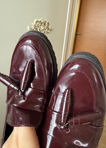 Bordo Deri Püsküllü Kadın Klasik Ayakkabı - Görsel 5
