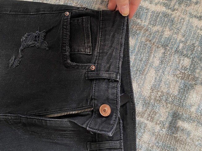 H&M H&M yırtık detaylı skinny pantolon