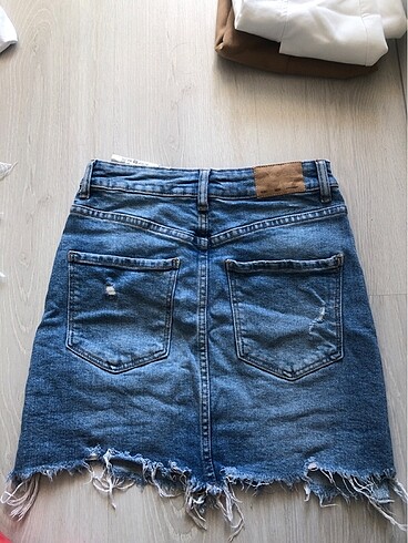34 Beden Bershka mini kot etek