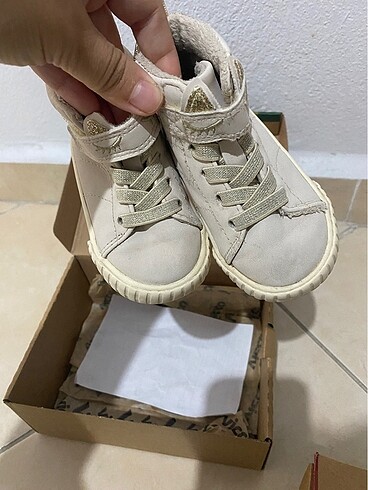 21 Beden H&M KıZ bebek bot