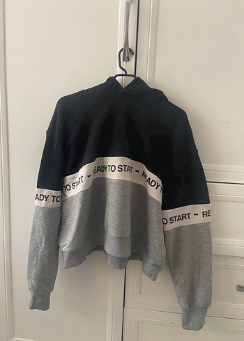Gri Yüksek Yakalı Kadın Sweatshirt