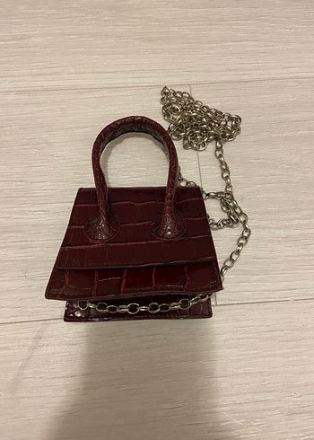 Bordo mikro davet çantası (içine birkaç kart ve glos sıgar)