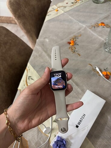 Apple watch se 40 mm starlight