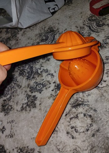 Turuncu Plastik Narenciye Sıkacağı