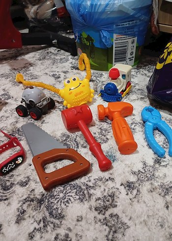 Erkek çocukları için oyuncak set