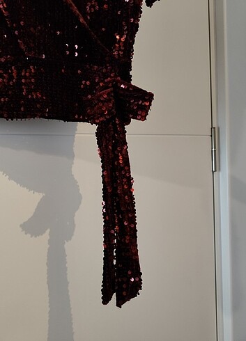 Bordo Kısa Kollu V Yaka Bluz - Görsel 4