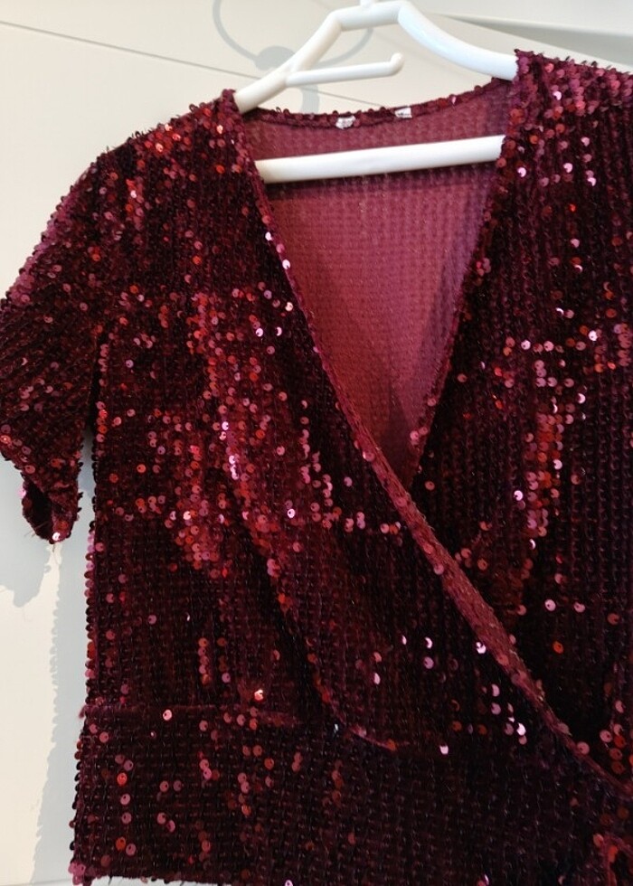 Bordo Kısa Kollu V Yaka Bluz - Görsel 2