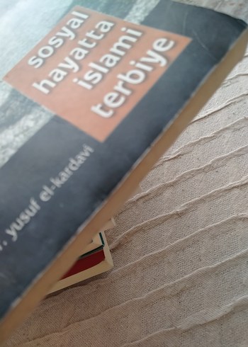Beden Renk Sosyal Hayatta İslami Terbiye - Dr. Yusuf El-Kardavi