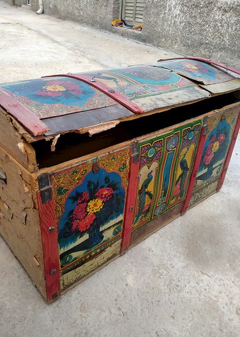 antika 1960 yıllarından çeyiz sandığı - Görsel 7