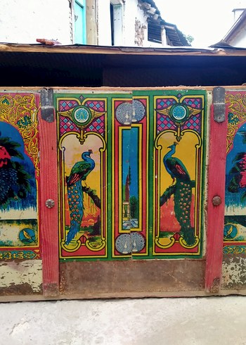 antika 1960 yıllarından çeyiz sandığı - Görsel 9