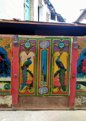 antika 1960 yıllarından çeyiz sandığı - Görsel 8