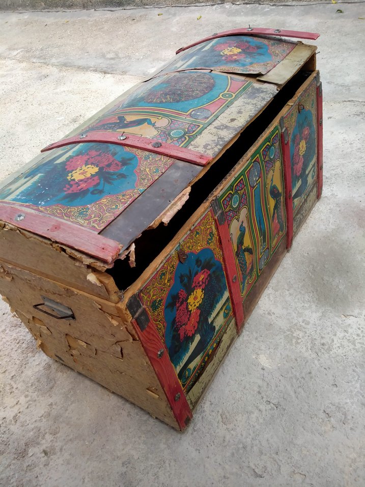 antika 1960 yıllarından çeyiz sandığı - Görsel 5