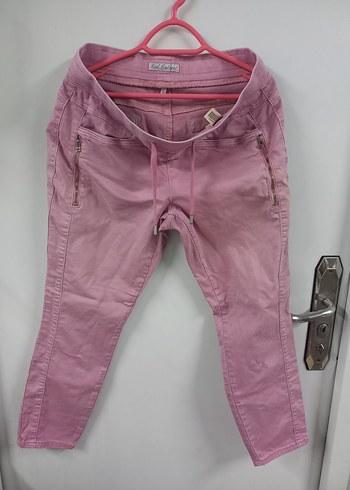 Kadın Pembe Rahat Kesim Fermuarlı Kumaş Pantolon