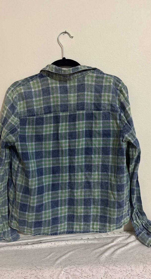 Düğmeli Uzun Kollu Kadın Gömlek - Görsel 2